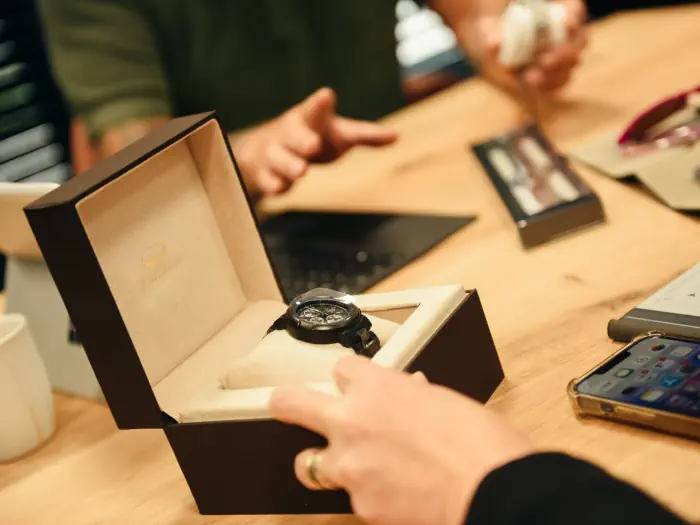 XMBO Trading Koopt Overtollige Voorraden